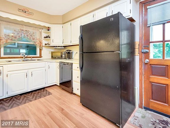 4th image of 71 Hidden Springs Ln
