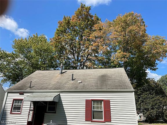 5th image of 1406 Maplewood St NE