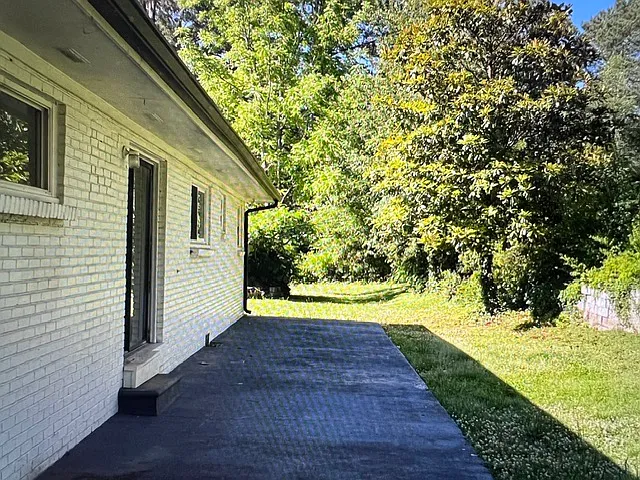 4056 Dallas Acworth Hwy NW — Photo 10
