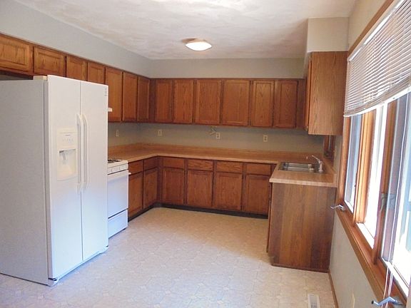 5th image of 10295 W Yale Ave