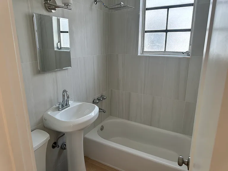 955 Euclid Ave — Photo 11
