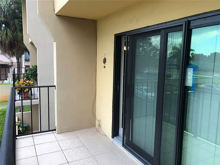 10411 N Kendall Dr #B203 — Photo 6