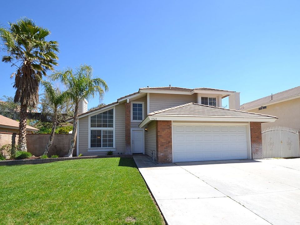 1st image of 5565 N Cypress Ave