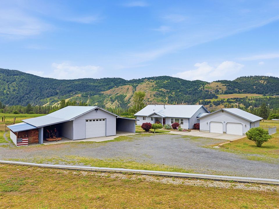 1st image of 2386 Woodlark Way