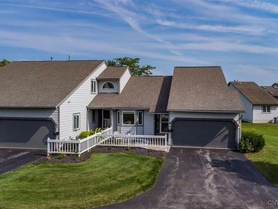 81 Midlake Cir, East Syracuse, NY, 13057