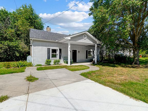 2nd image of 2919 2nd St