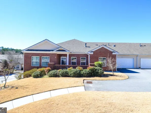 223 Villa Park Cir, Stone Mountain, GA 30087