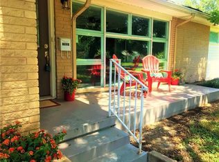 1208 Greenbriar Ln, Cleburne, TX 76033