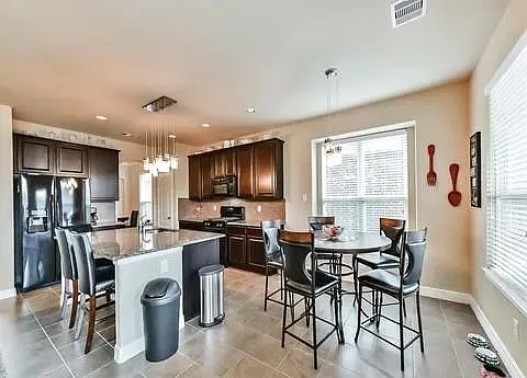 2575 Riverway Dr — Photo 8