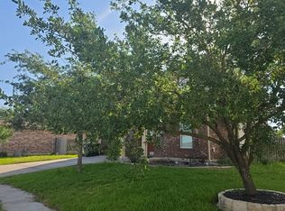 203 Boulder Ridge Dr, Cuero, TX 77954