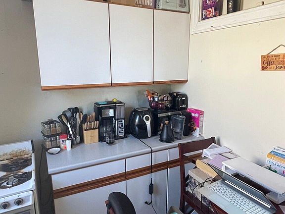4th image of 224 Essex St #26
