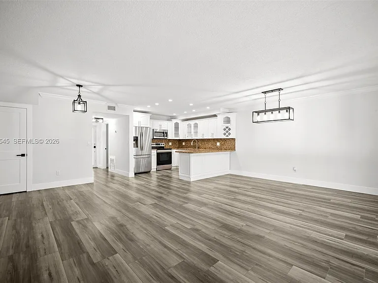 6832 W 2nd Ct #6832 — Photo 8