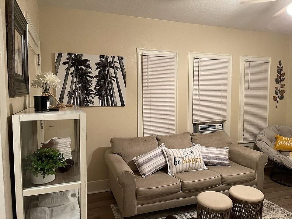 1st image of 725 Broadway St #1