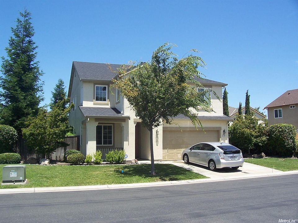 1st image of 811 Yardley Dr