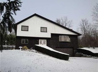 111 Hubby Kelly Rd, Smithton, PA 15479