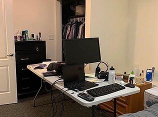 850 W Fletcher St #1617, Chicago, IL 60657