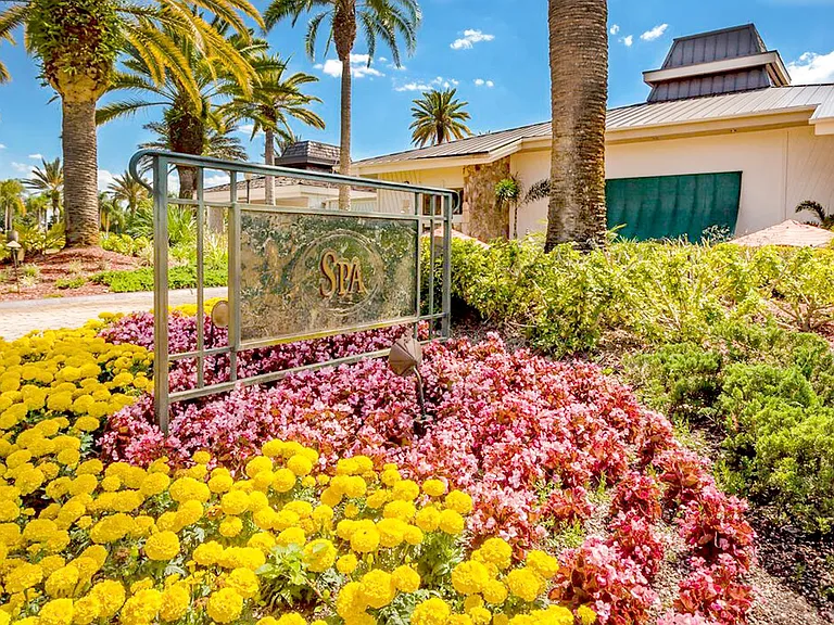 Resort - only 100 yards from villa