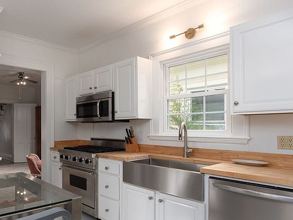 3rd image of 562A State St #A