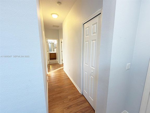 3rd image of 6837 Pasturelands Pl