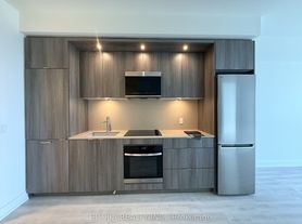 60 Central Park Dr