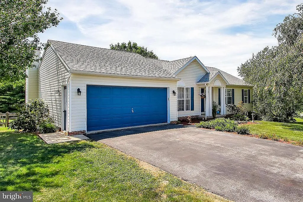 4 bed, 2638 sqft, $1,850 — Photo 1