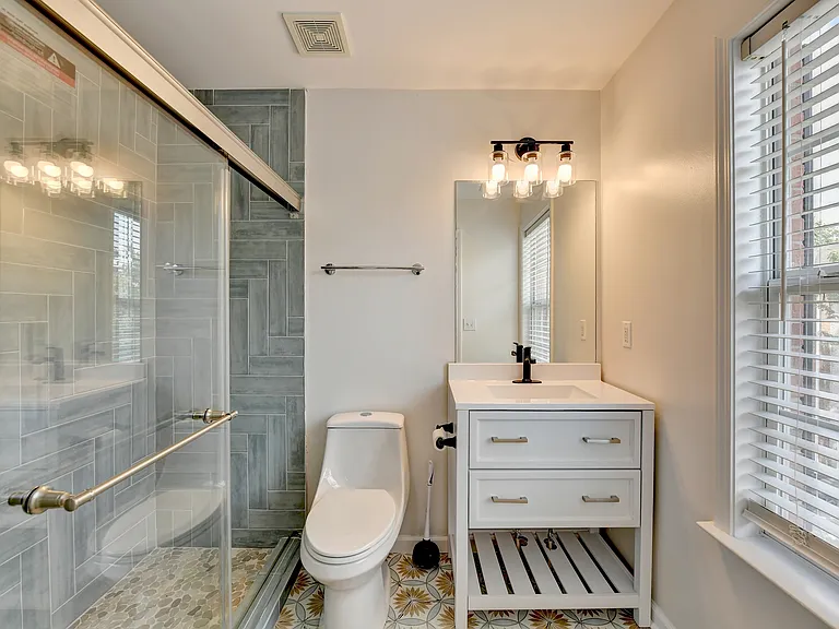 5204 Wellsley Bnd — Photo 32