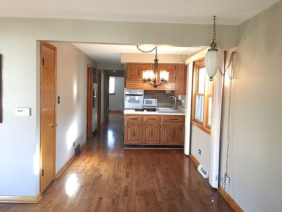 2nd image of 6231 S Neenah Ave