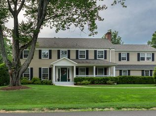 11108 Luxmanor Rd, Rockville, MD 20852