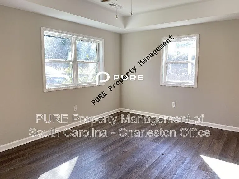 1612 Acacia St — Photo 9