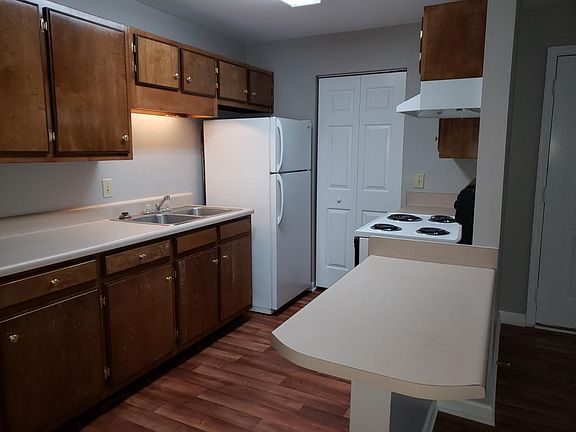 2nd image of 215 N Baird Ln APT 6
