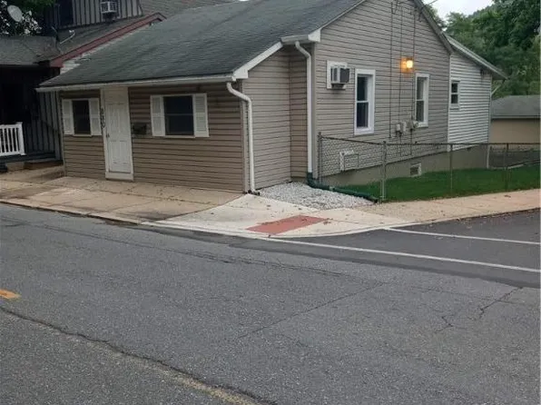 880 Mauch Chunk Rd, Palmerton, PA 18071