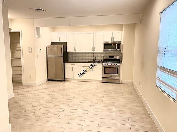 4th image of 31-01 21st St #2D