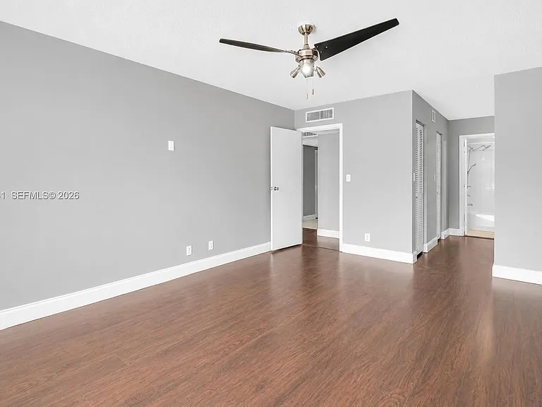 5961 N Falls Circle Dr #309 — Photo 11