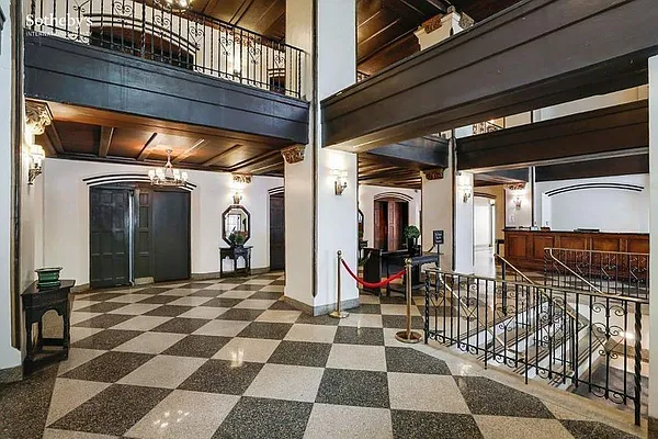 Rented by Sotheby's International Realty | media 34