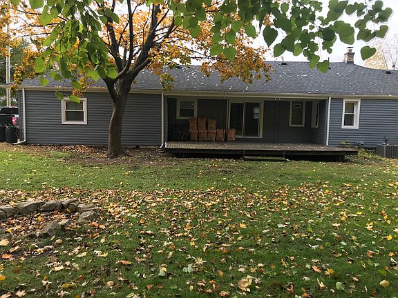 5th image of 302 Hickory St