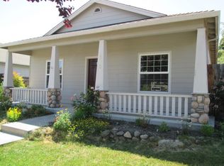 830 Isherwood Dr, Central Pt, OR 97502