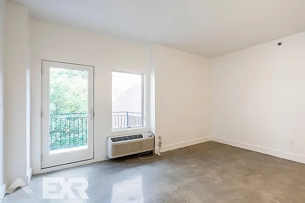 Rented by EXR | media 2