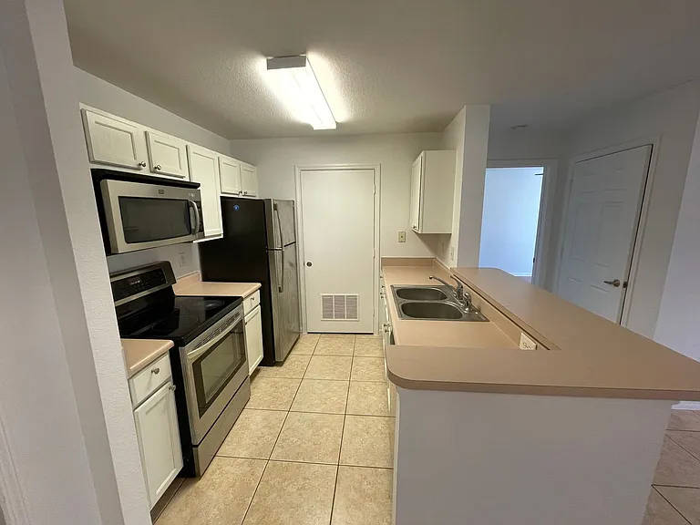 14880 Pleasant Bay Ln #2105 — Photo 2