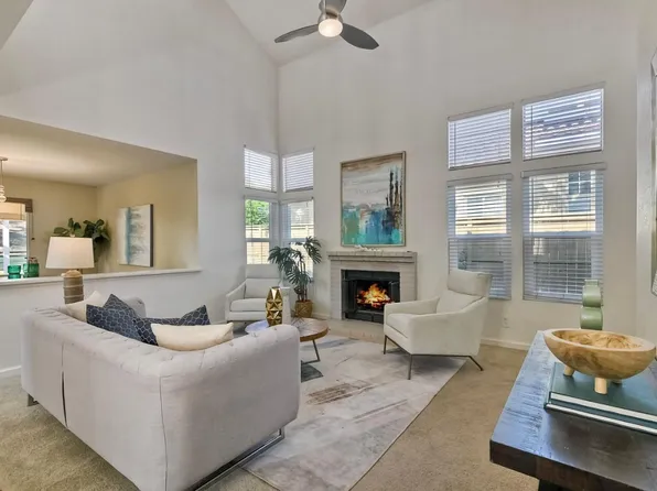 1525 Promontory Ridge Way, Vista, CA 92081