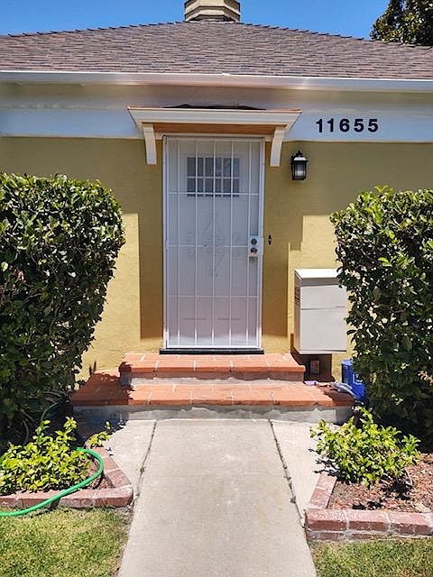1st image of 11655 Magnolia Blvd #11655