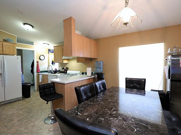 4th image of 821 Spindrift Ave #821