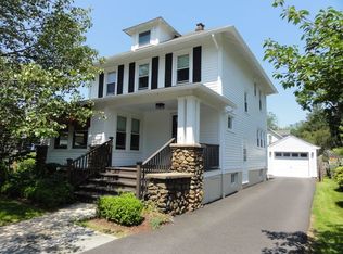 11 Prospect St, Far Hills, NJ 07931