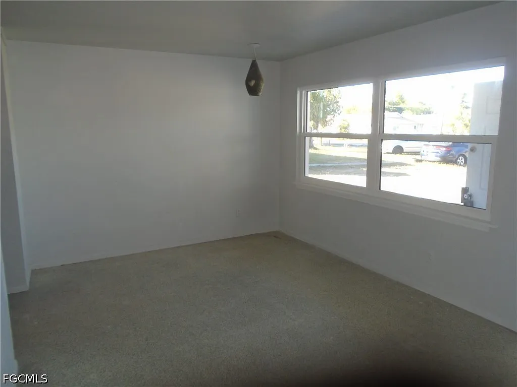2 bed, 1.0 bath, 950 sqft, $1,350 — Photo 4