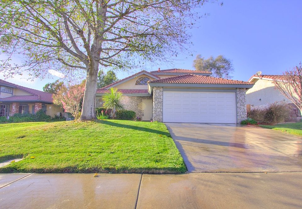 1st image of 24824 Half Dome Ct