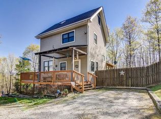 257 White Oak Ln, New Castle, VA 24127