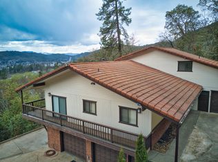 1632 NE Terrace Dr, Grants Pass, OR 97526