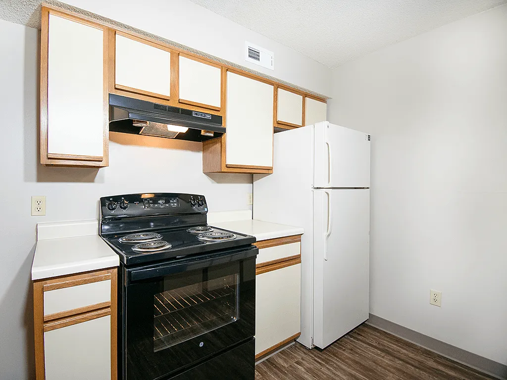 Northridge Crossing Apartments and Townhomes — Photo 4