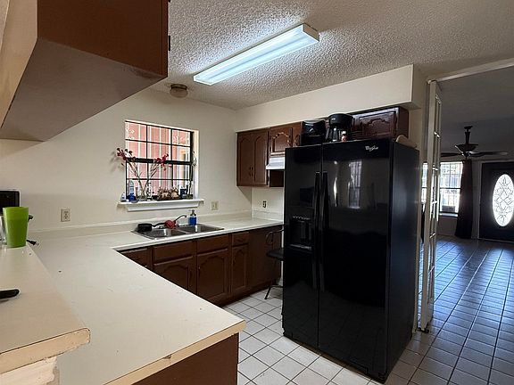 4th image of 132 Palencia Ave