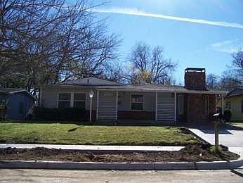 1st image of 2110 Huntington Dr