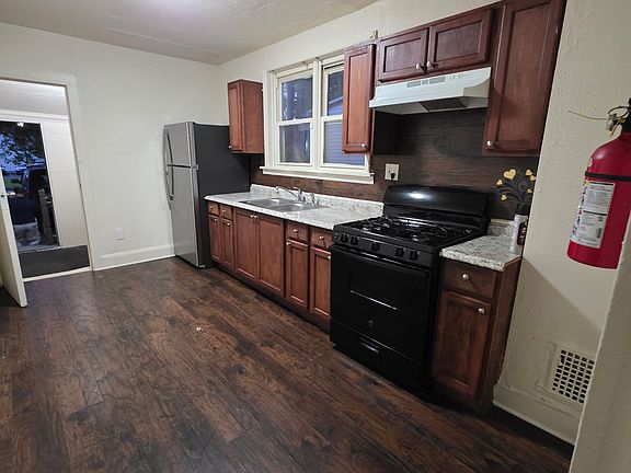 5th image of 356 Walnut Ave
